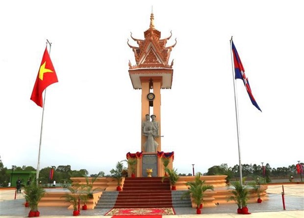 El monumento a la amistad entre Vietnam y Camboya en la provincia camboyana de Svay Rieng. (Fotografía: VNA)