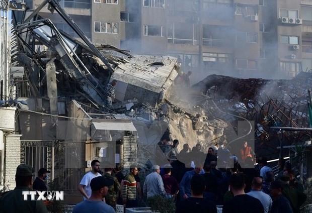 El escenario de las ruinas tras el ataque al edificio del consulado iraní en Damasco, Siria, el 1 de abril de 2024. (Fotografía: Xinhua/VNA) 