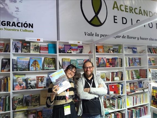 Espacio de Vietnam en la Feria del Libro de Buenos Aires. (Fotografía: VNA)