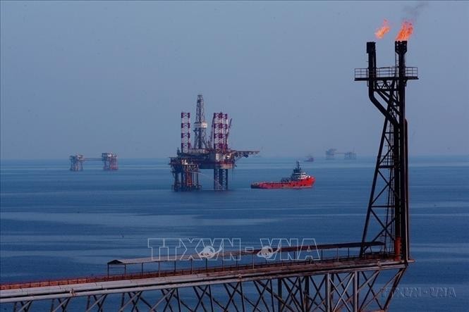 Los proyectos de inversión rusos, en particular la empresa conjunta de petróleo y gas Vietsovpetro, han hecho importantes contribuciones a la sociedad vietnamita. (Fotografía: VNA)