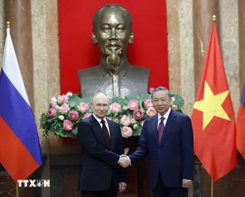 El presidente de Vietnam, To Lam, y su homólogo ruso, Vladimir Putin. (Fotografía: VNA)