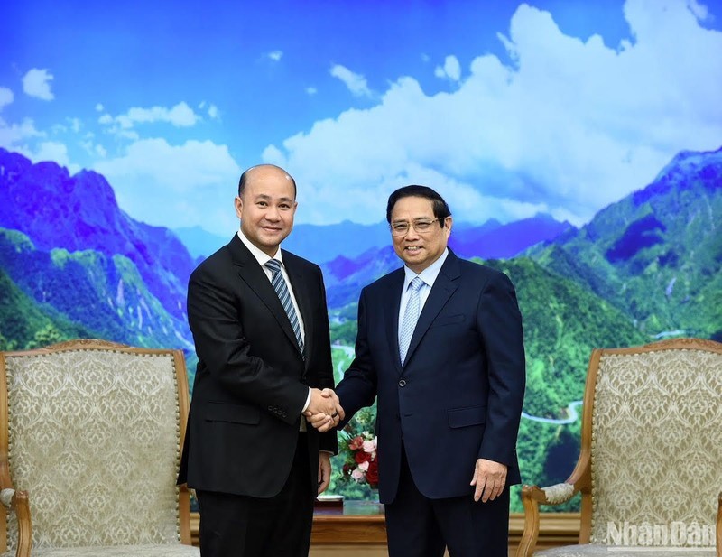 El primer ministro Pham Minh Chinh y el secretario general de la Comisión de Movilización de Masas del Comité Central del Partido Popular de Camboya, Hun Many. (Fotografía: Nhan Dan)