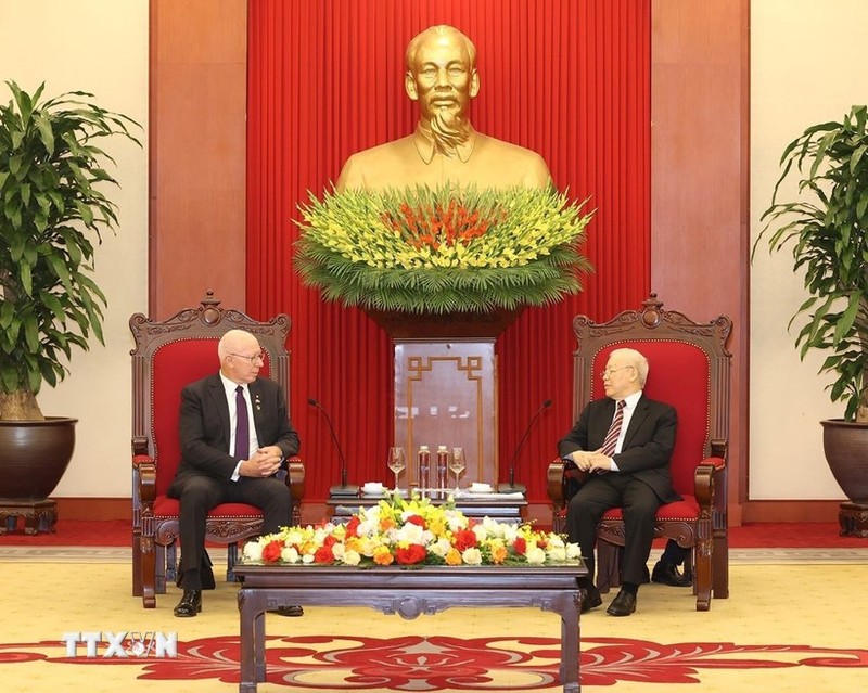 Escena de una reunión entre el secretario general del Partido Comunista de Vietnam, Nguyen Phu Trong, y el gobernador general de Australia, David Hurley. (Fotografía: VNA)