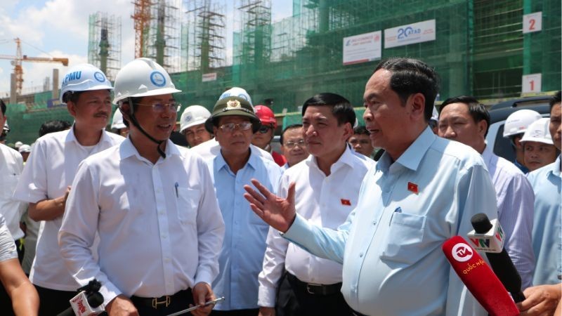 El presidente de la Asamblea Nacional de Vietnam, Tran Thanh Man, revisa las tareas de construcción del Aeropuerto Internacional de Long Thanh. (Fotografía: Nhan Dan)