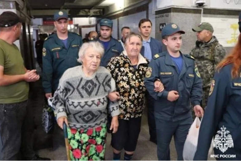 Evacuan a pobladores en Kursk. (Fotografía: Getty Images/VNA)