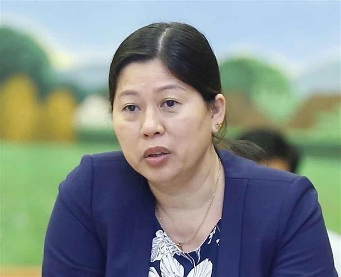 Nguyen Thi Phuong Hoa, vicesecretaria del Comité de Asuntos Civiles del Partido y viceministra de Recursos Naturales y Medio Ambiente. (Fotografía: VNA)