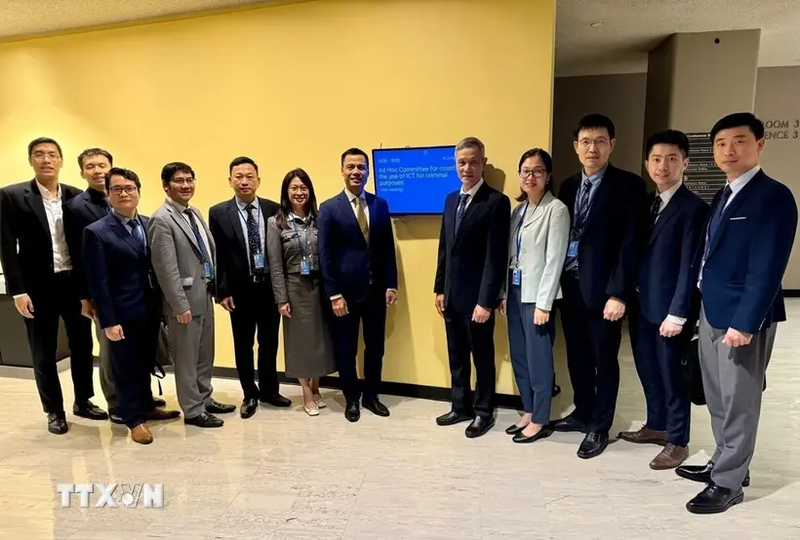 La delegación vietnamita asiste a la reunión para aprobar el proyecto de la Convención de las Naciones Unidas contra la Ciberdelincuencia. (Fotografía: VNA)