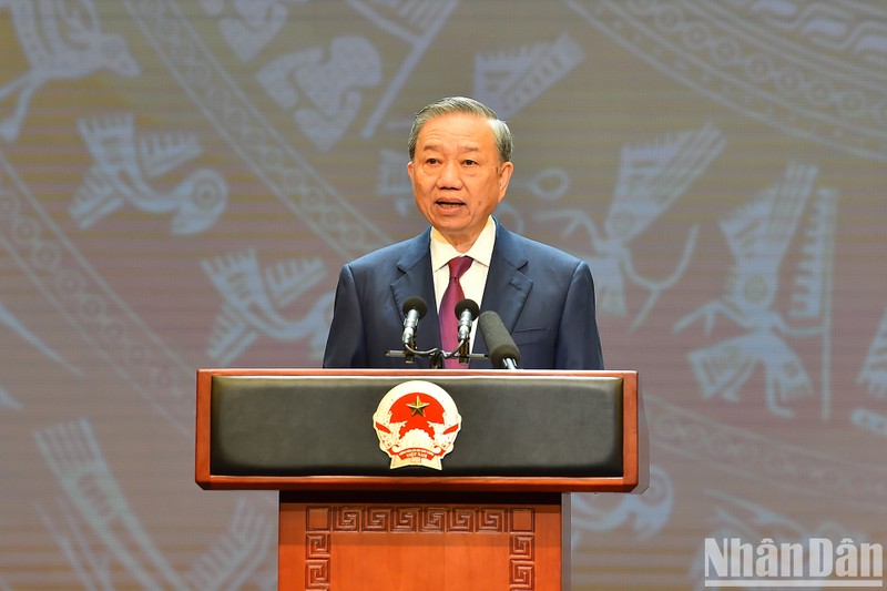 El secretario general del Partido Comunista y presidente de Vietnam, To Lam, interviene en la cita. (Fotografía: Nhan Dan)