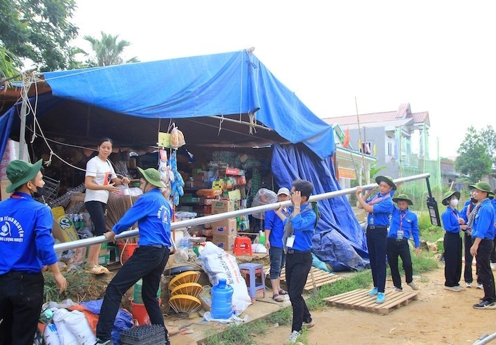 Una de las actividades de los voluntarios vietnamitas. (Fotografía: Internet)