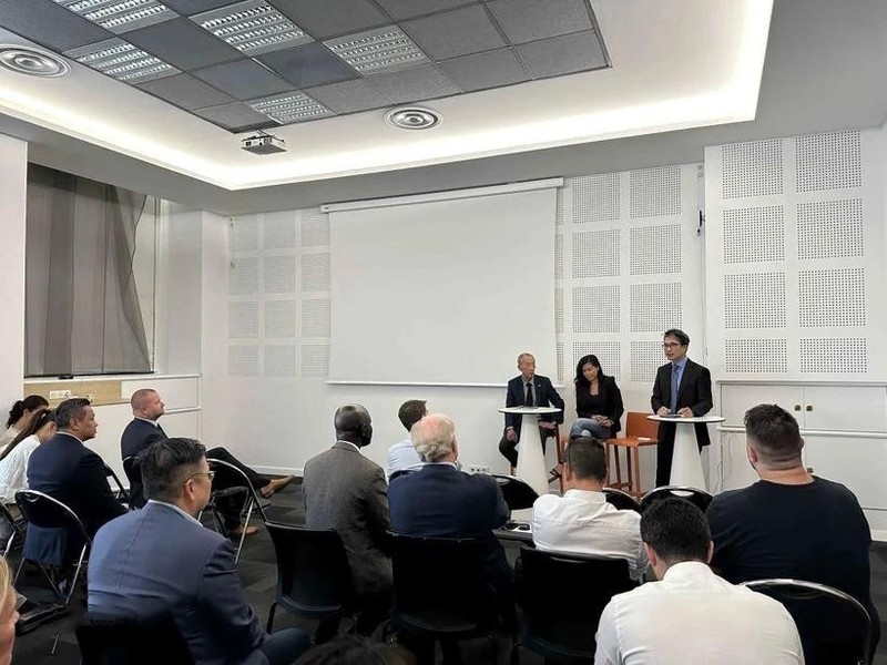 En el foro, celebrado en la ciudad de Marsella el 23 de septiembre. (Fotografía: VNA)