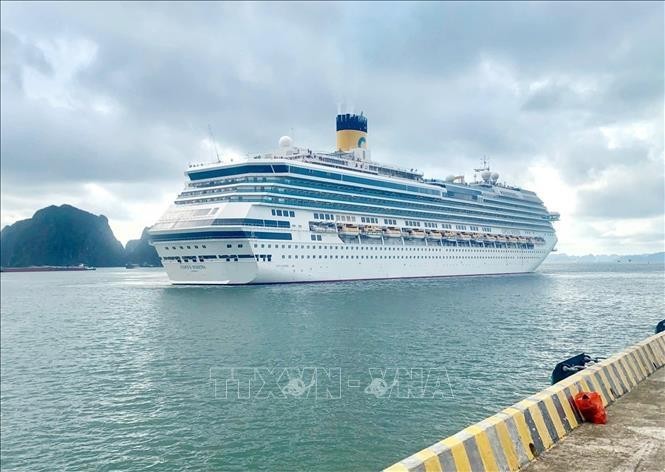 El crucero Costa Serena, de bandera italiana. (Fotografía: VNA)