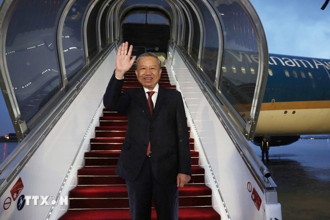 El secretario general del Partido Comunista y presidente de Vietnam, To Lam, concluye con éxito su visita oficial a Francia. (Fotografía: VNA)