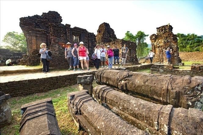 La Junta administrativa del Santuario de My Son ha innovado servicios con el fin de atraer más visitantes, especialmente a los extranjeros. (Fotografía: VNA)