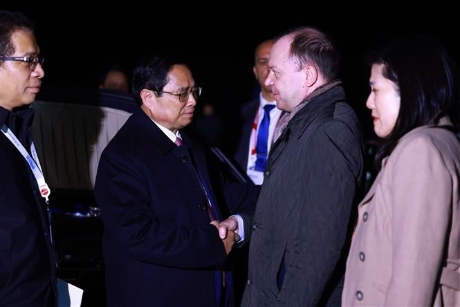 El primer ministro de Vietnam, Pham Minh Chinh, en el aeropuerto de Kazán. (Fotografía: VNA)