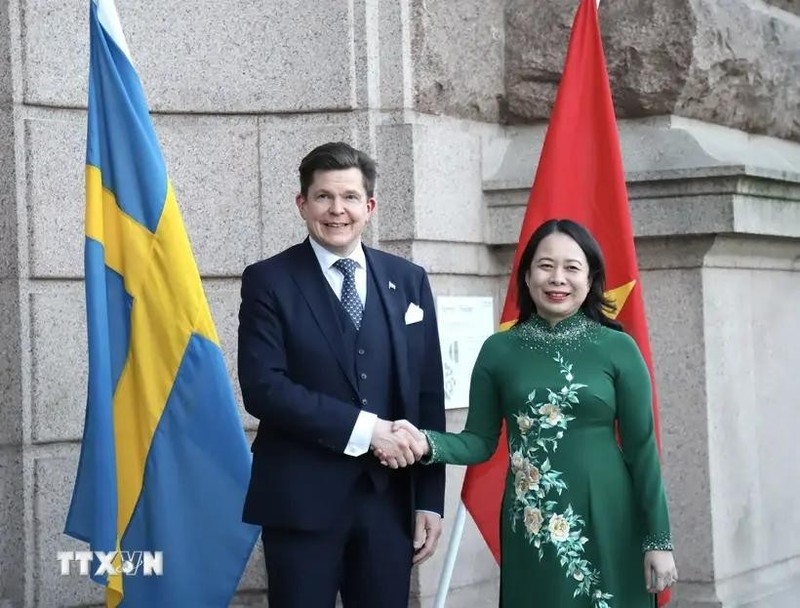 La vicepresidenta de Vietnam, Vo Thi Anh Xuan, se reúne con el titular del Parlamento de Suecia, Andreas Norlén. (Fotografía: VNA)