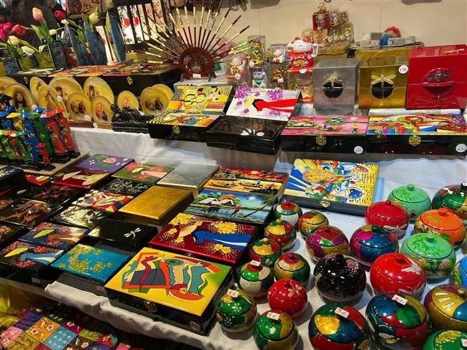 Productos vietnamitas presentes en la 28 Feria Internacional de Artesanía Artigiano en Italia. (Fotografía: VNA)