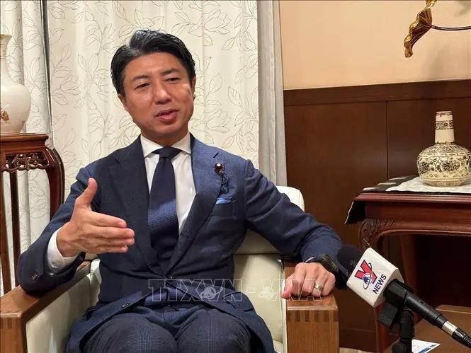 El miembro de la Cámara de Representantes de Japón Aoyagi Yoichiro en la entrevista con la Agencia Vietnamita de Noticias. (Fotografía: VNA)