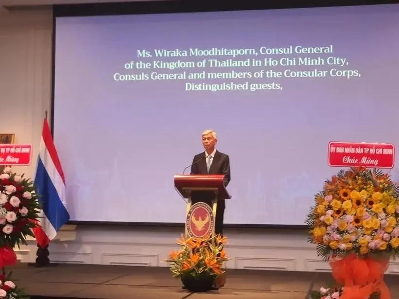 El vicepresidente del Comité Popular de Ciudad Ho Chi Minh Vo Van Hoan habla en el evento. (Fotografía: sggp.org.vn)