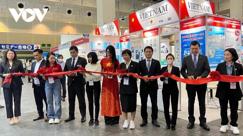 Numerosas empresas vietnamitas participan en Exposición de Tecnología en Japón. (Fotografía: VOV)