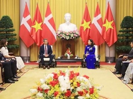 La vicepresidenta vietnamita Vo Thi Anh Xuan recibe al príncipe heredero Frederik de Dinamarca. (Fotografía: VNA)
