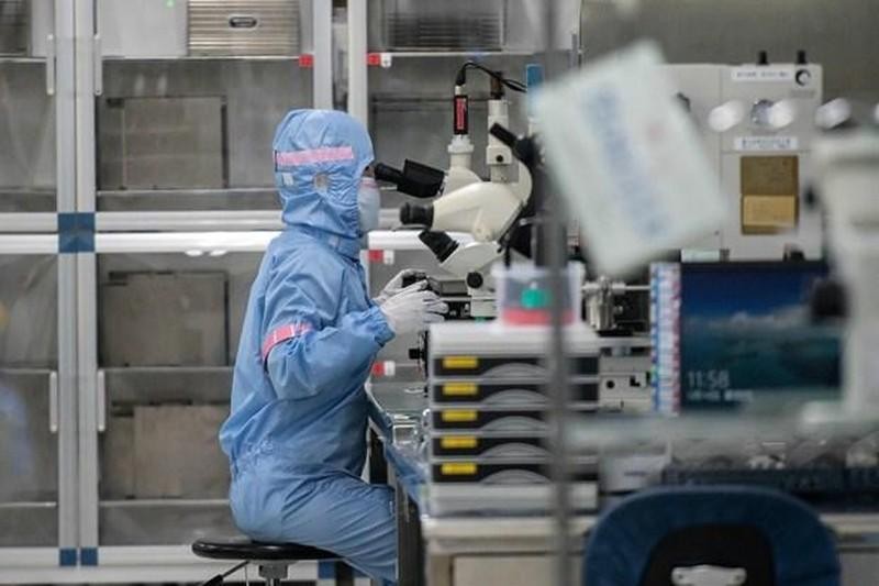 Línea de producción de chips de Lasertec. (Fotografía: SCMP/Vietnam+)