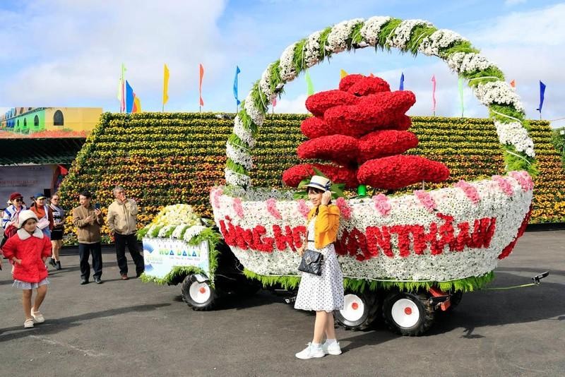 Ofrecen varios tours en ocasión del Festival de Flores de Da Lat 2022.