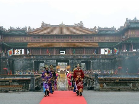 Inauguran Festival Hue 2023 con recreación de un ritual de la dinastía Nguyen. (Fotografía: VNA)