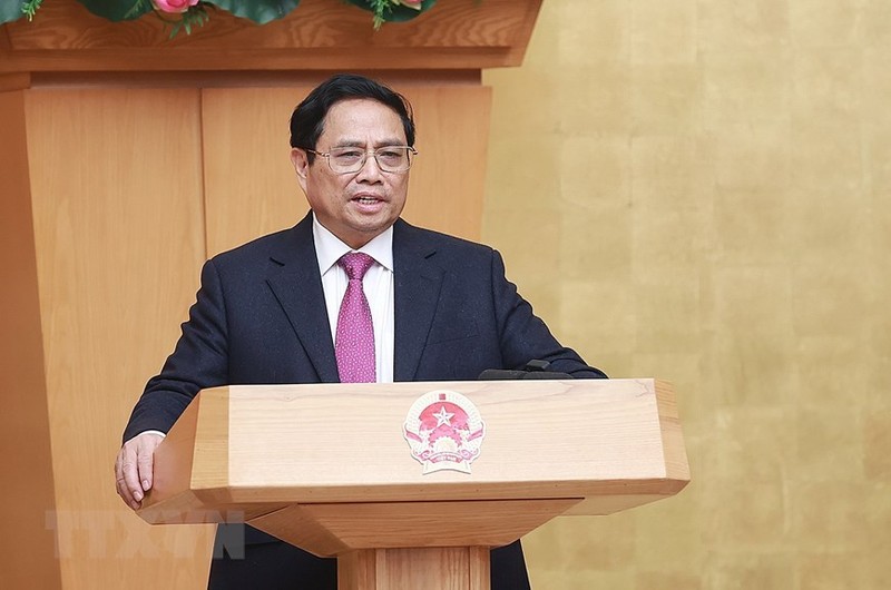 Primer ministro Pham Minh Chinh preside reunión de elaboración de leyes del Gobierno. (Fotografía: VNA)