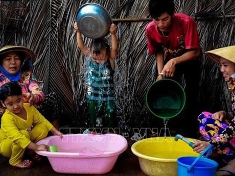 La producción y la vida cotidiana de la población rural de Ca Mau dependen del agua de lluvia y de las aguas subterráneas. (Fotografía: VNA)