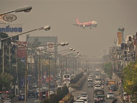 Chiang Mai bajo una espesa niebla tóxica. (Fotografía: AFP/VNA)