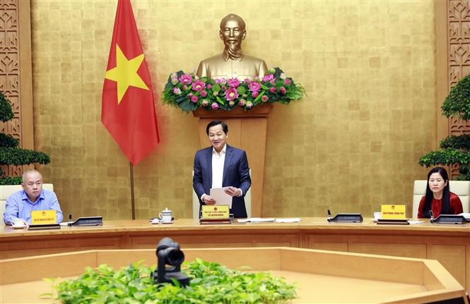 El viceprimer ministro vietnamita Le Minh Khai en la reunión. (Fotografía: VNA)