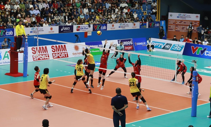 El primer partido del torneo entre los equipos de Vietnam e Irán. (Fotografía: VNA)