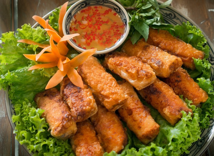 El “Nem” vietnamita es también conocido como rollitos de primavera. (Foto: VOV)