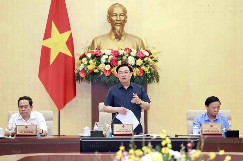 El presidente de la Asamblea Nacional de Vietnam, Vuong Dinh Hue, en la sesión inaugural de la reunión. (Fotografía: VNA)