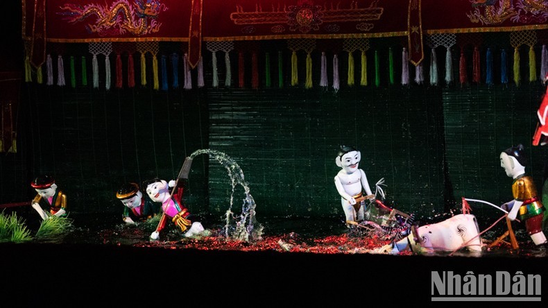 Espectáculos de marionetas de agua dejan impresión en Rusia. (Fotografía: Nhan Dan)