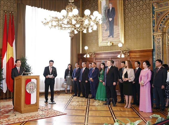 El presidente de Vietnam, Vo Van Thuong, interviene en la cita. (Fotografía: VNA)