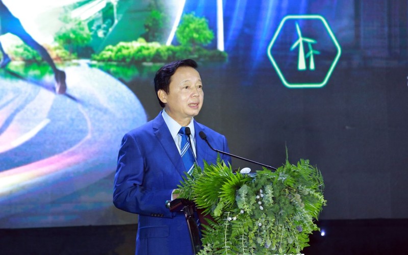 El viceprimer ministro de Vietnam, Tran Hong Ha, habla en el foro. (Fotografía: VNA)