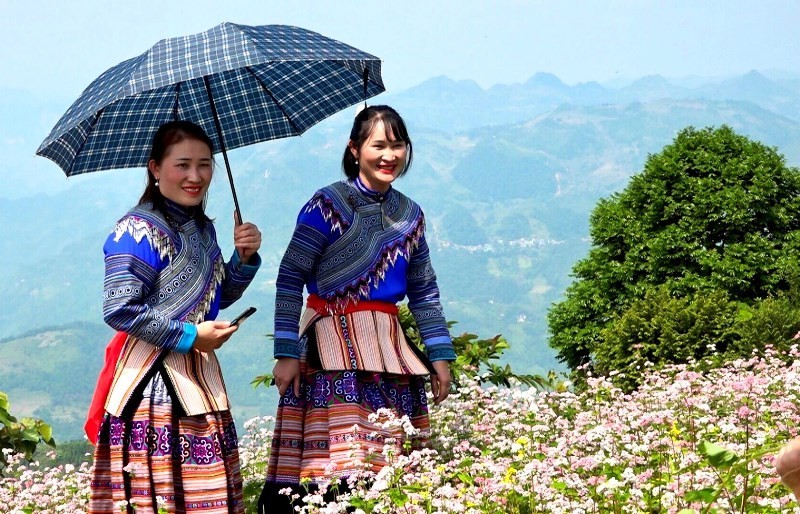 La minoría étnica H’Mong dispuesta para recibir los turistas el 2 de septiembre.