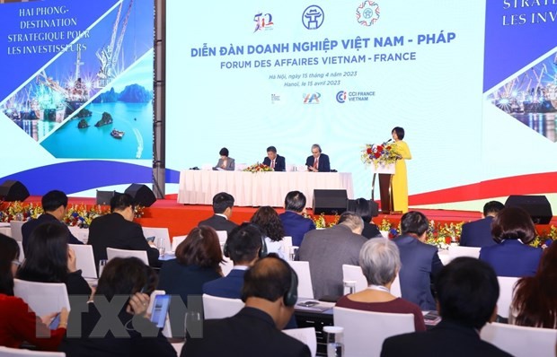 El Foro Empresarial Vietnam - Francia se llevará a cabo el 15 de abril de 2023 en Hanói. (Fuente:VNA)