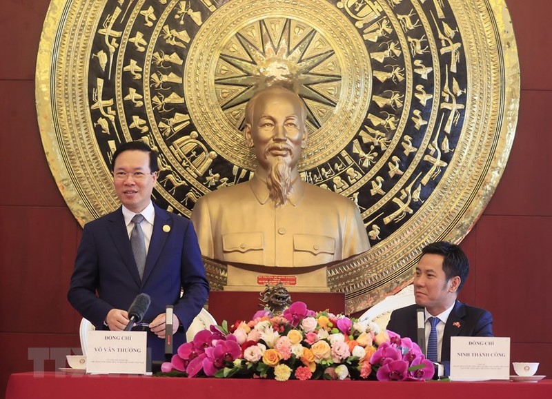 El presidente de Vietnam, Vo Van Thuong, interviene en el encuentro. (Fotografía: VNA)