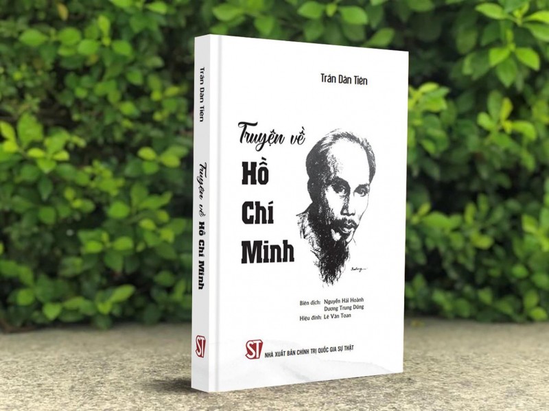 El libro sobre el Presidente Ho Chi Minh. (Fotografía: Editorial Política Nacional Su That)