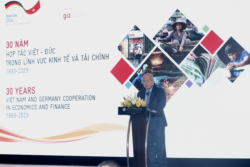 El viceministro de Planificación e Inversión de Vietnam, Do Thanh Trung, en el evento.