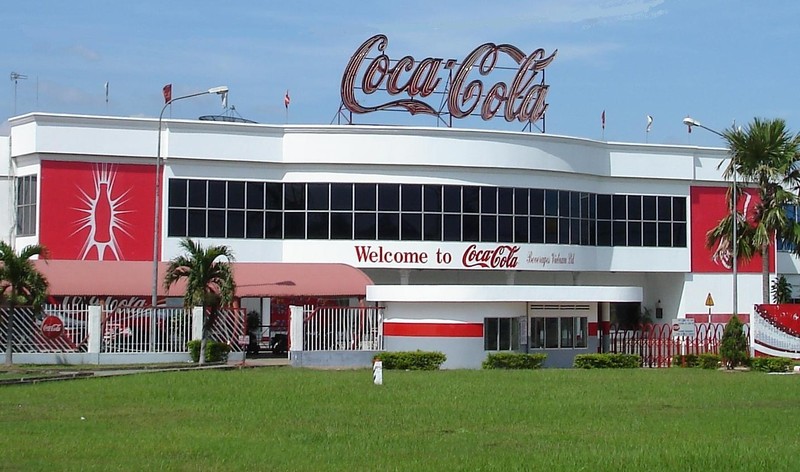 Coca Cola tiene tres fábricas en Vietnam. (Fotografía: baodautu.vn)