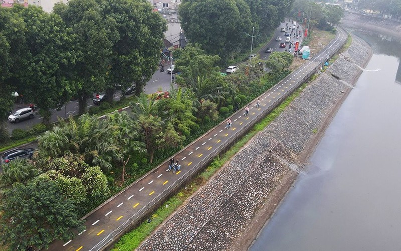 La ruta desde el puente Moc hasta el puente Yen Hoa en el distrito de Cau Giay. (Fotografía: hanoimoi.vn)