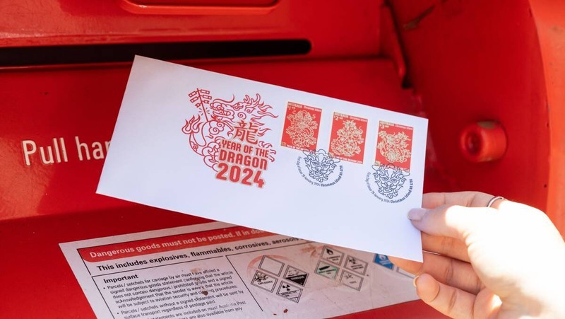 Australia Post emite una edición especial de sellos coleccionables para celebrar el Año Nuevo Lunar del Dragón. (Fotografía: Correo de Australia)