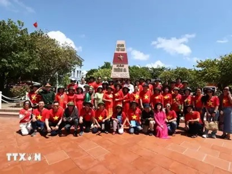 Delegados en Truong Sa (Fuente: VNA)