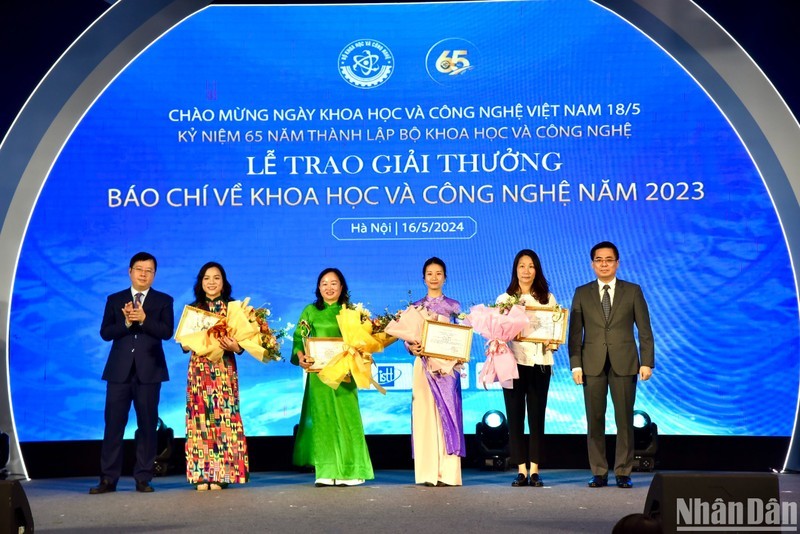 Periódico Nhan Dan gana primer premio de Periodismo Científico y Tecnológico 2023. (Fotografía: Nhan Dan)