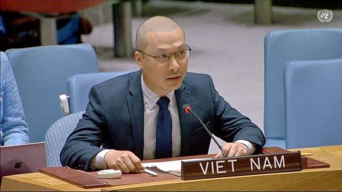 El ministro consejero Nguyen Hoang Nguyen, representante permanente adjunto de Vietnam ante la ONU. (Fotografía: VNA)