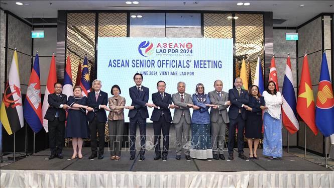 Vietnam participa en serie de reuniones de Asean en Laos. (Fotografía: VNA)