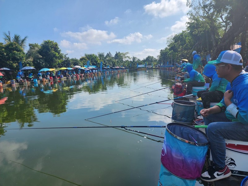 Más de 100 participantes en torneo internacional de pesca deportiva. (Fotografía: toquoc.vn)